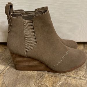 TOMS Kayley suede wedge booties